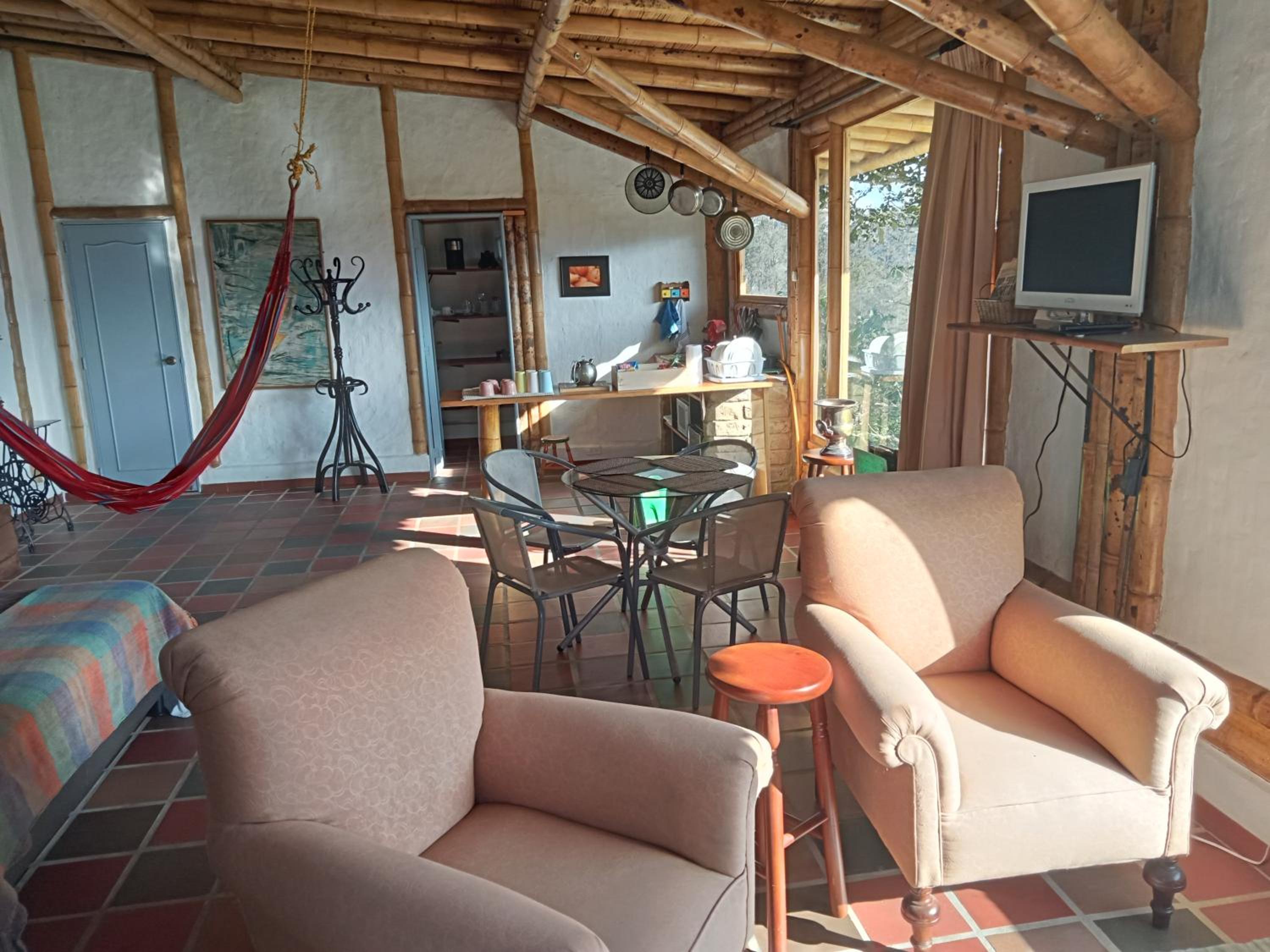 HOSTAL CASA DE GUADUA/ THE BAMBOO HOUSE
