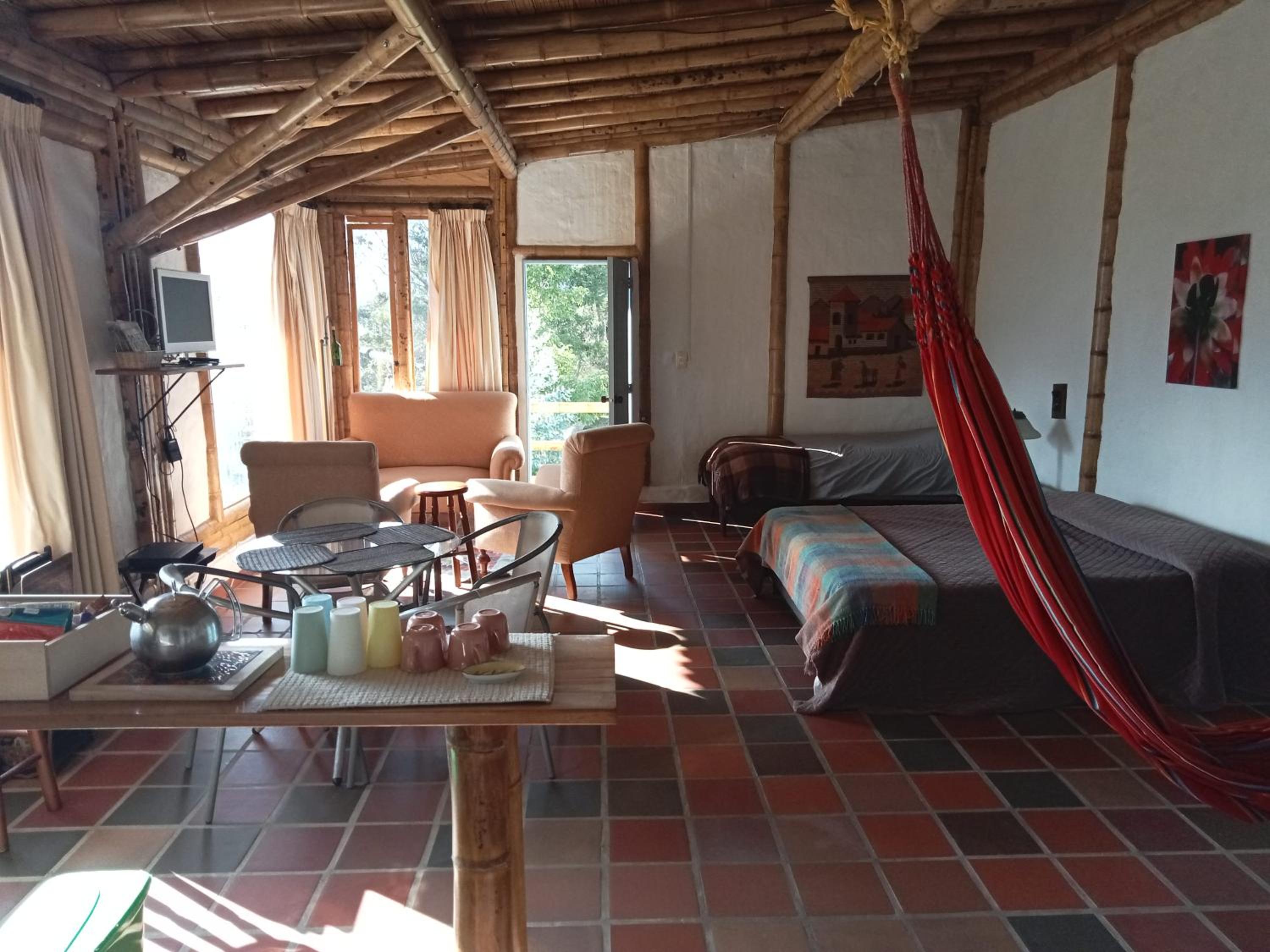 HOSTAL CASA DE GUADUA/ THE BAMBOO HOUSE