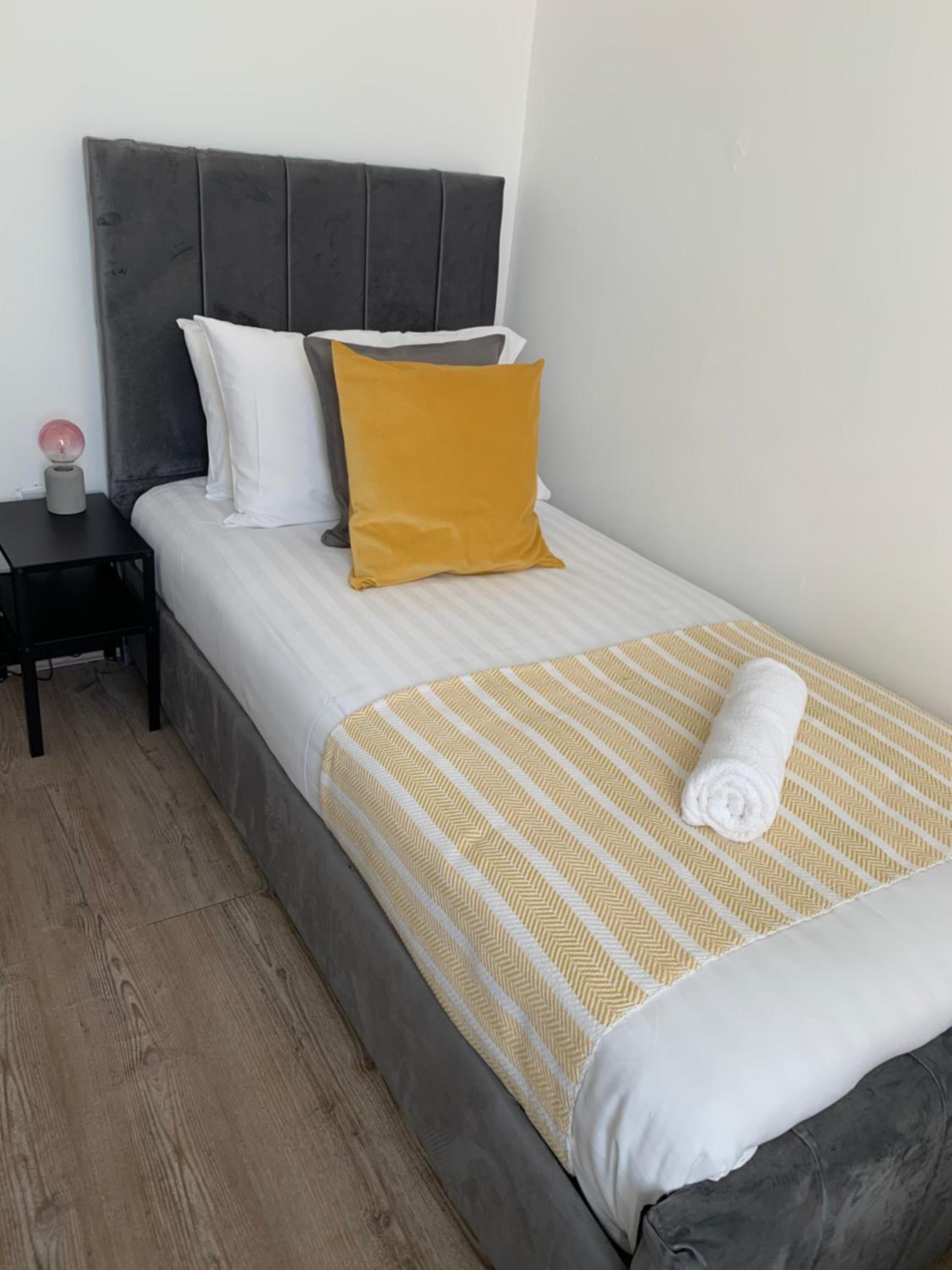 Gateshead Vacations - Faraday - Central location Ideal for contractors and visiting Newcastle Free Wifi Free Parking - Property Image 7