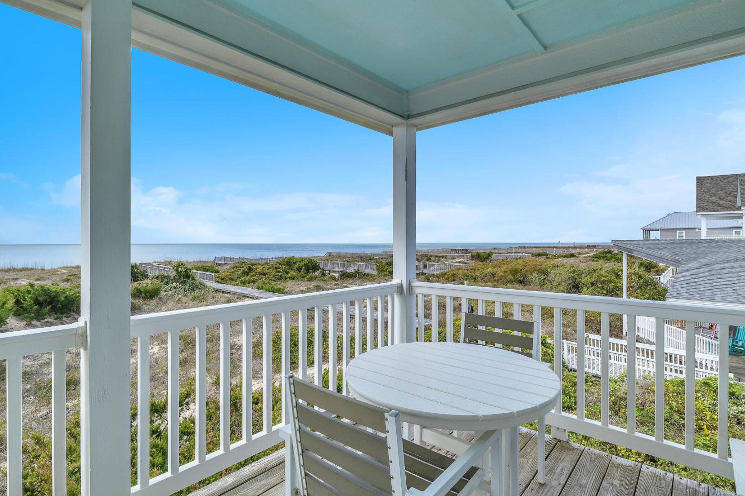 The Beach House by Oak Island Accommodations view 5