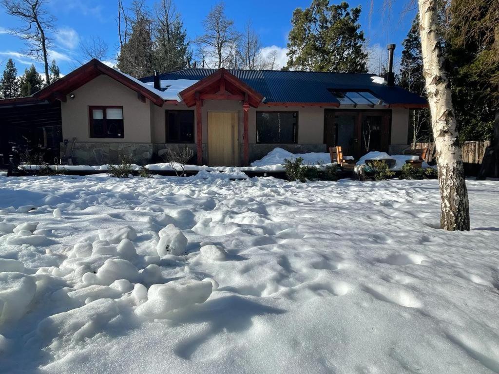 CASA AZUL LIMAY VILLA LA ANGOSTURA