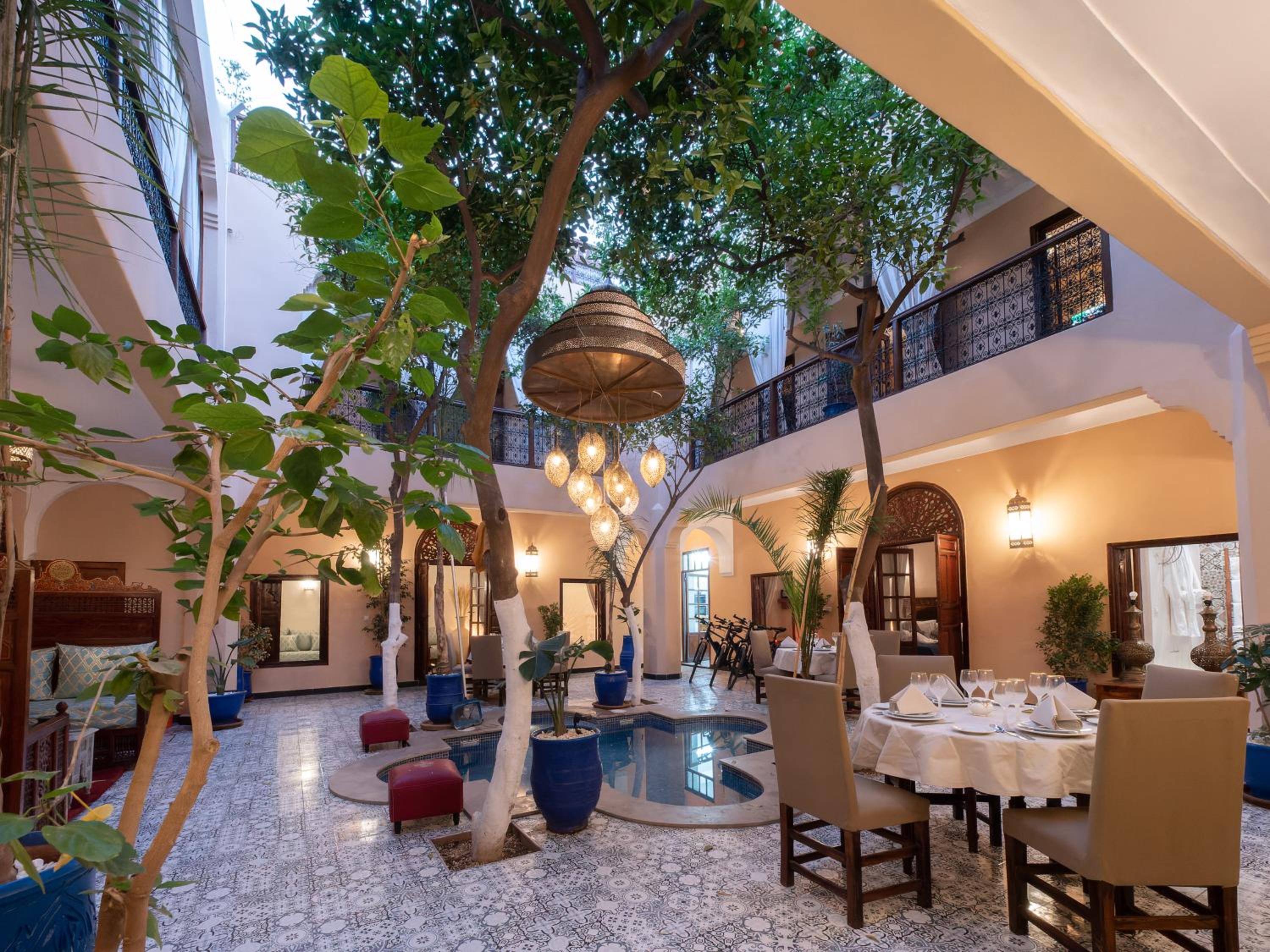 dining