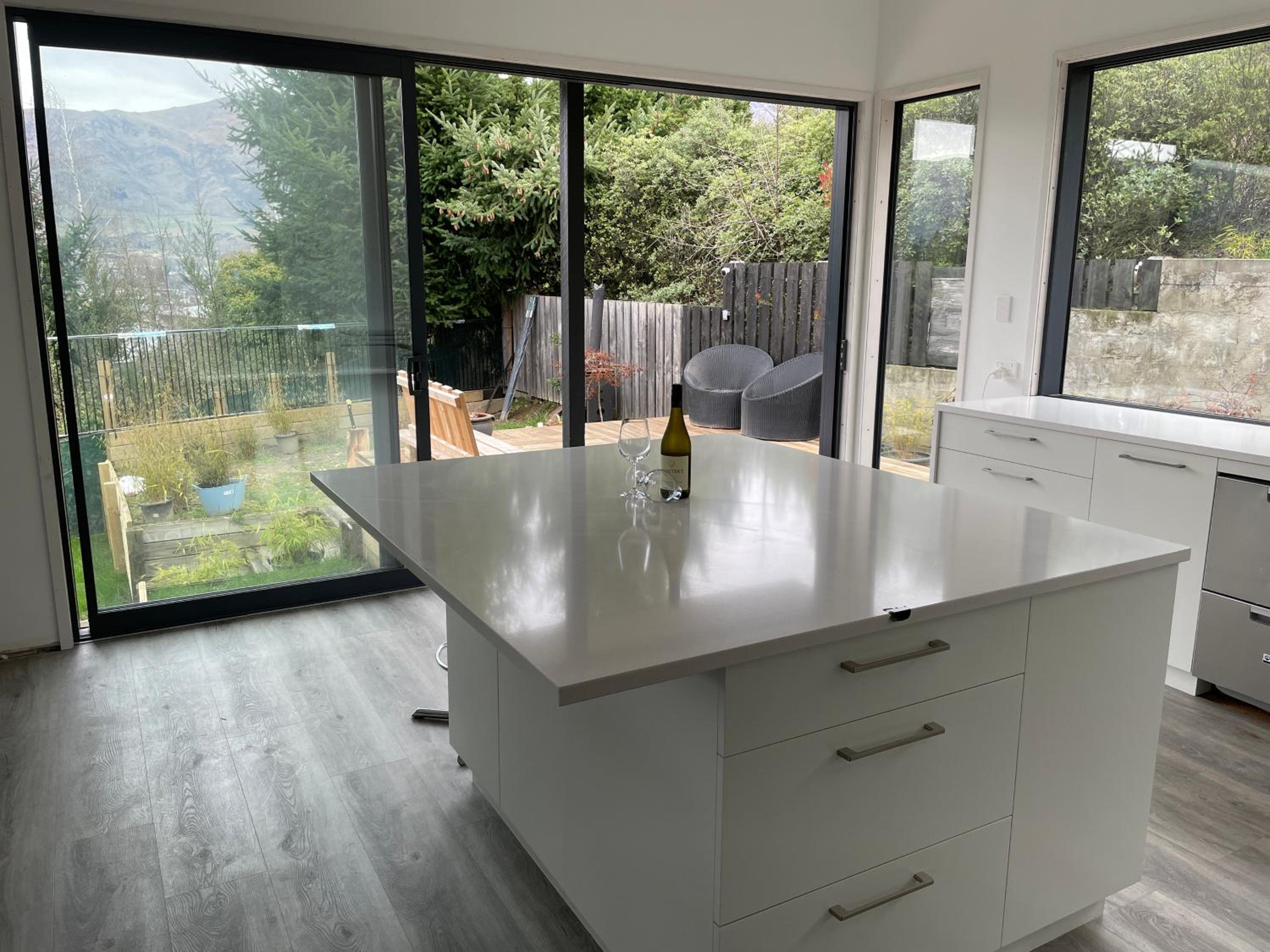 Private Retreat Central Wanaka 2 Bedroom view 5