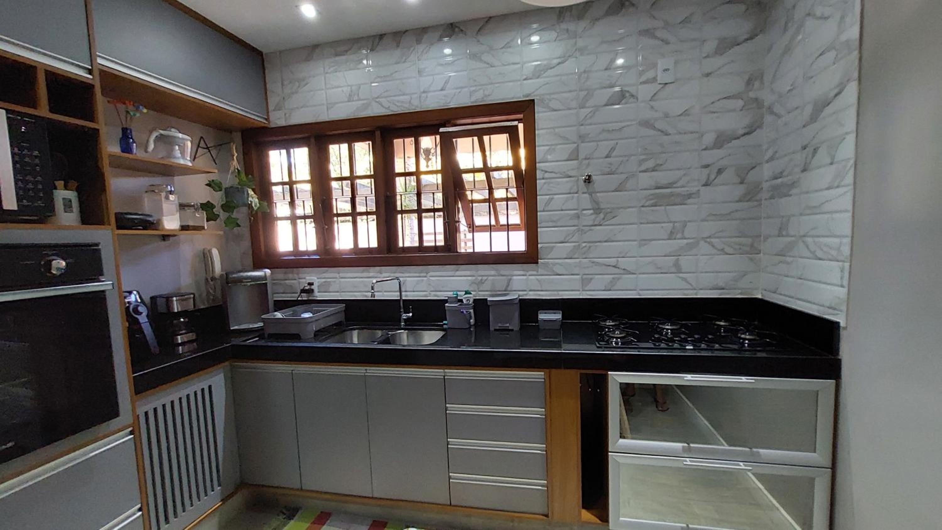 Linda Casa no Jardim Mariléa com Área Gourmet e Hidromassagem!