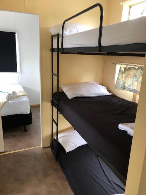 Batemans Bay Holiday Park & Hostel