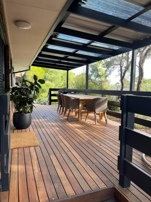 Casa Rossi - coastal gem only 300 metres from the beautiful Red Rocks beach - Cowes, Phillip Island