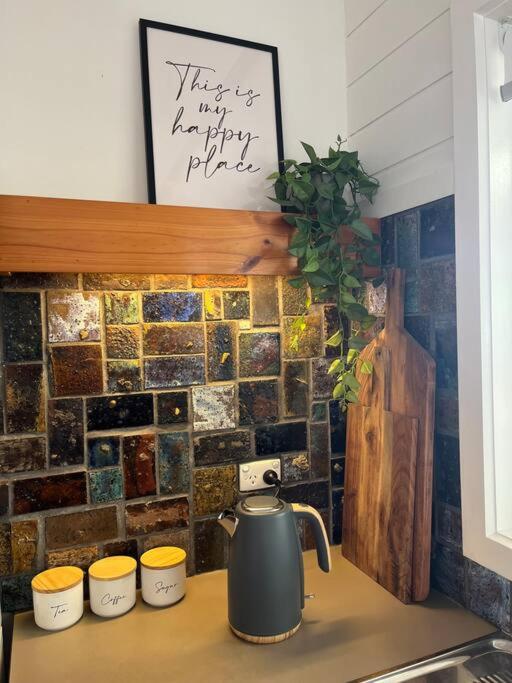 Casa Rossi - coastal gem only 300 metres from the beautiful Red Rocks beach - Cowes, Phillip Island