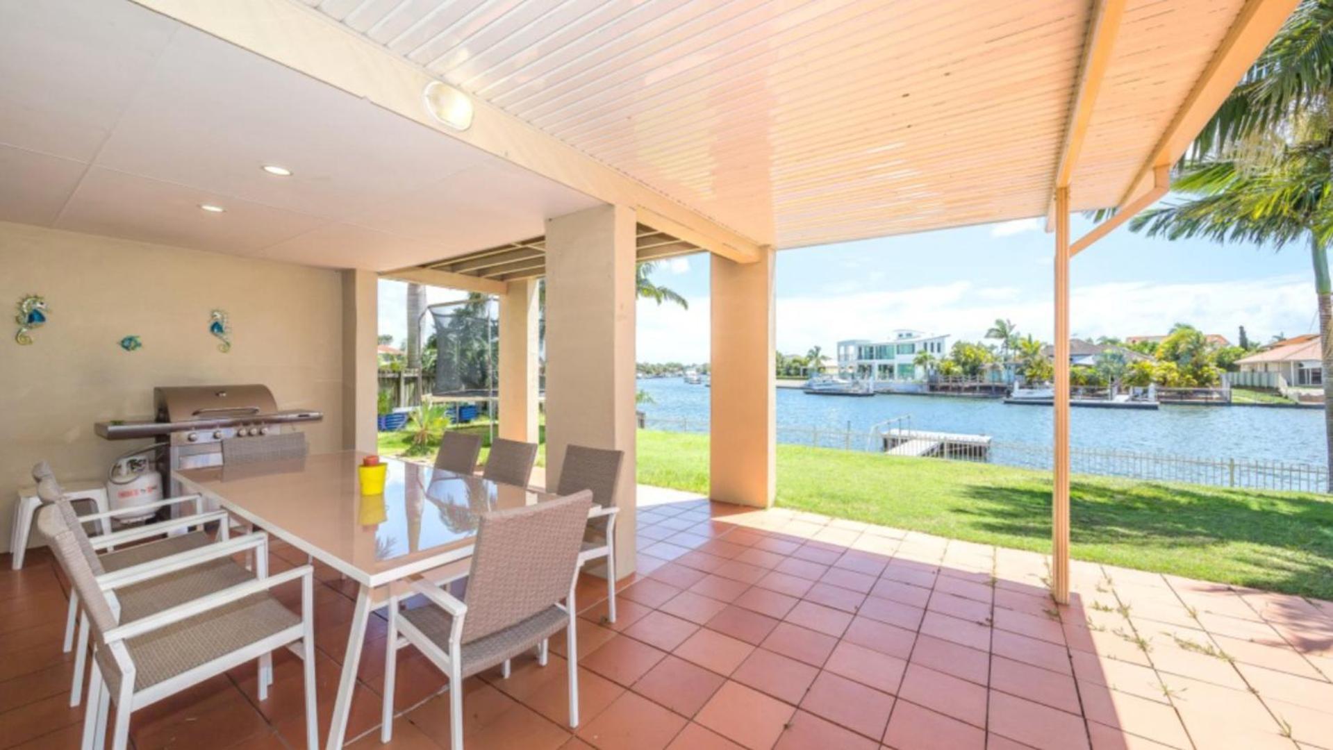 Air Conditioned Pet Friendly Canal Home With Wifi