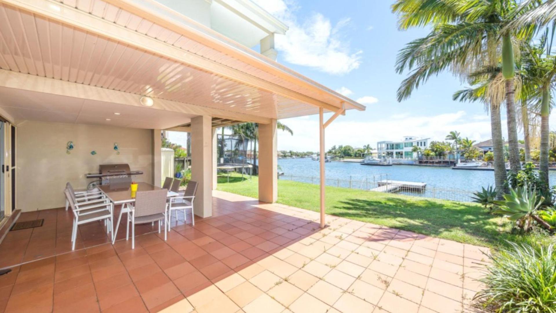 Air Conditioned Pet Friendly Canal Home With Wifi