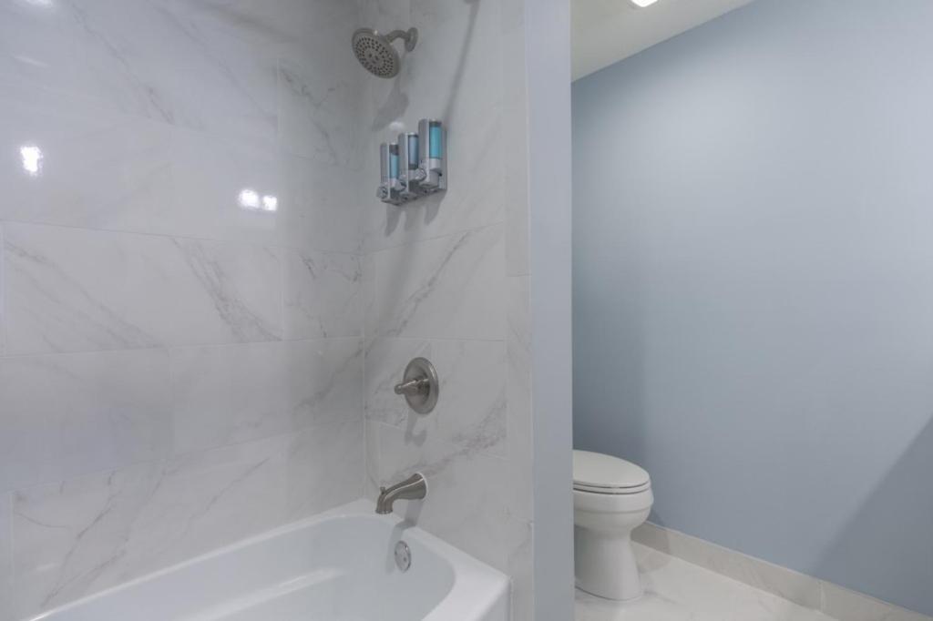 Jacksonville Vacations - Sea La Vie Beach Oceanfront Patio Pet Friendly - Property Image 5