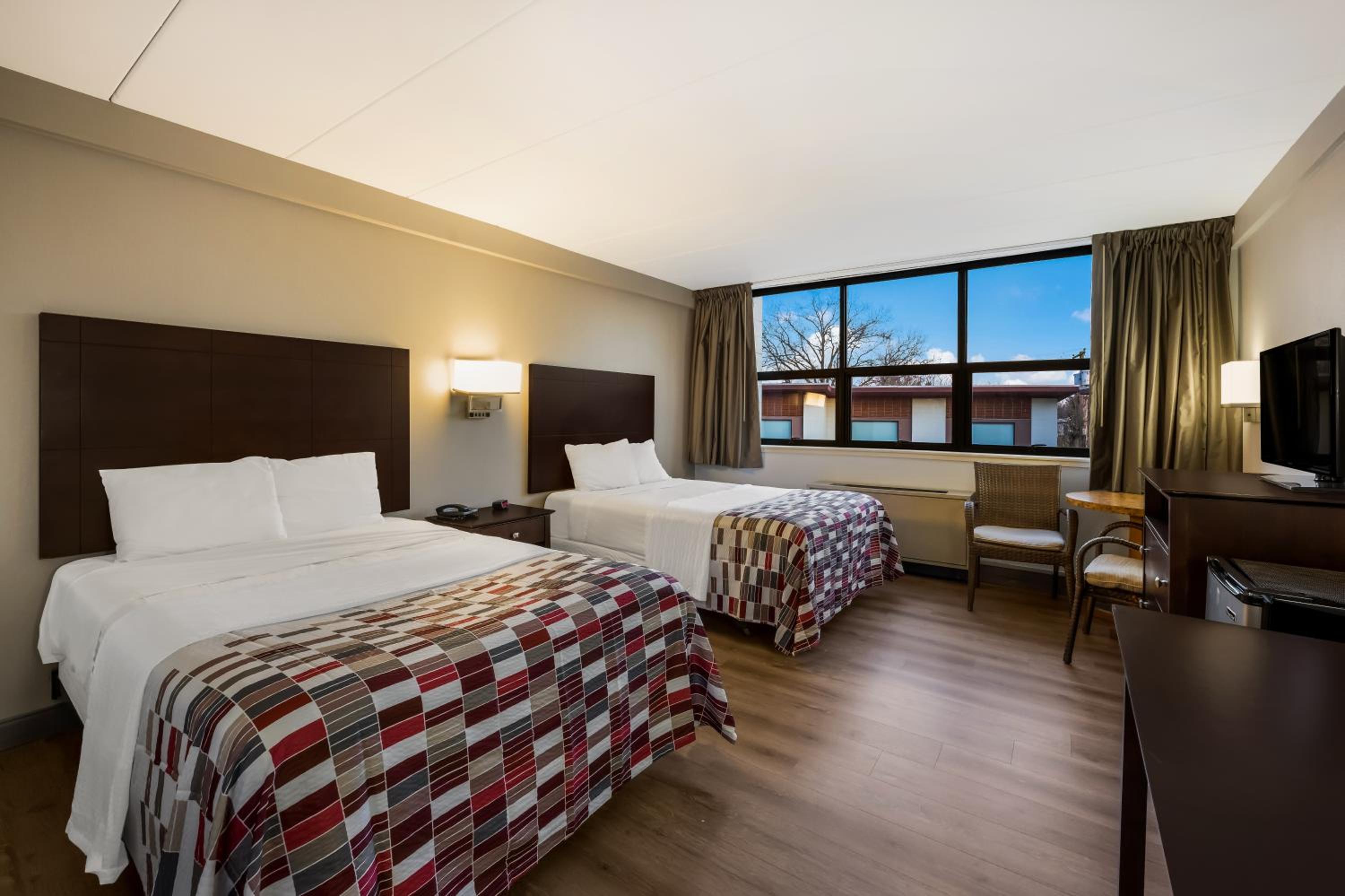 Gateway Inn - Property Image 10