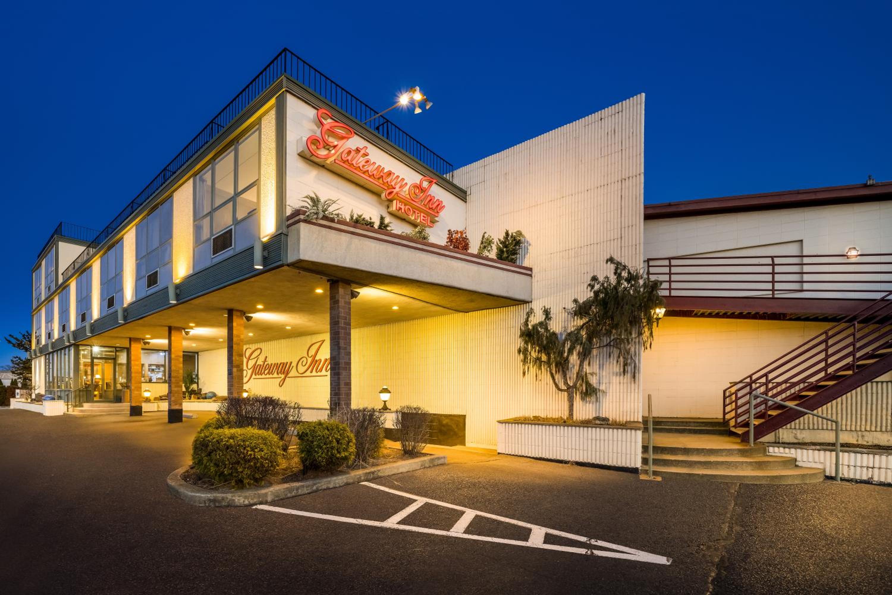 Gateway Inn - Property Image 4