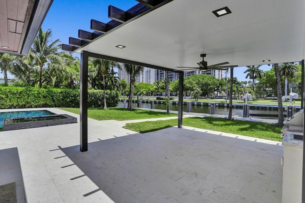 Gorgeous Villa with Amazing Pool view 5