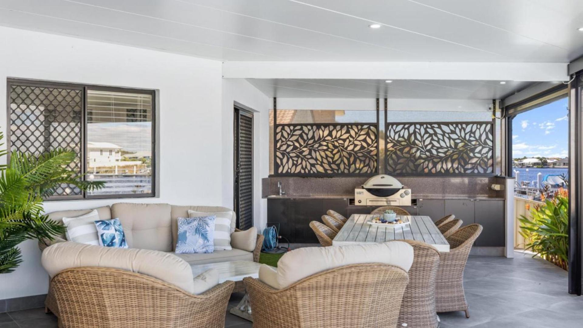 Opulent Canal-Front Retreat