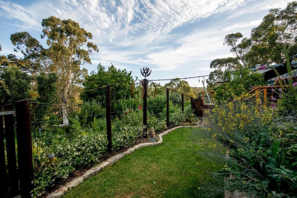 Delphi, Adelaide Hills Garden BnB
