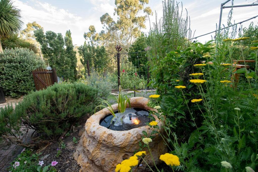 Delphi, Adelaide Hills Garden BnB