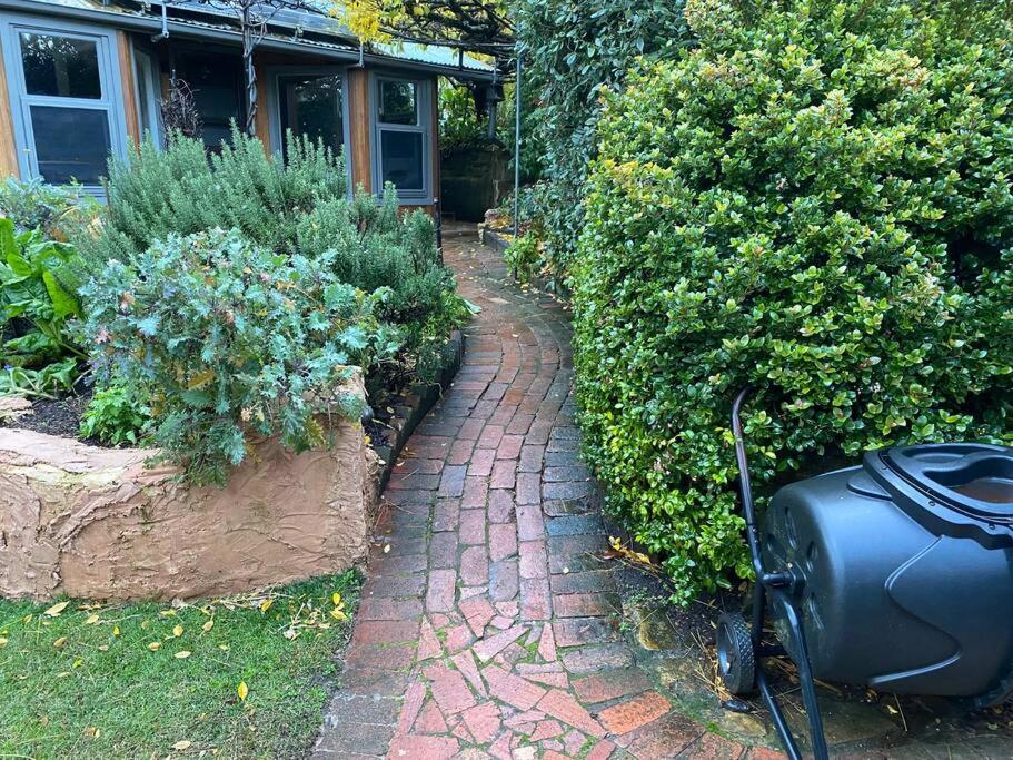 Delphi, Adelaide Hills Garden BnB