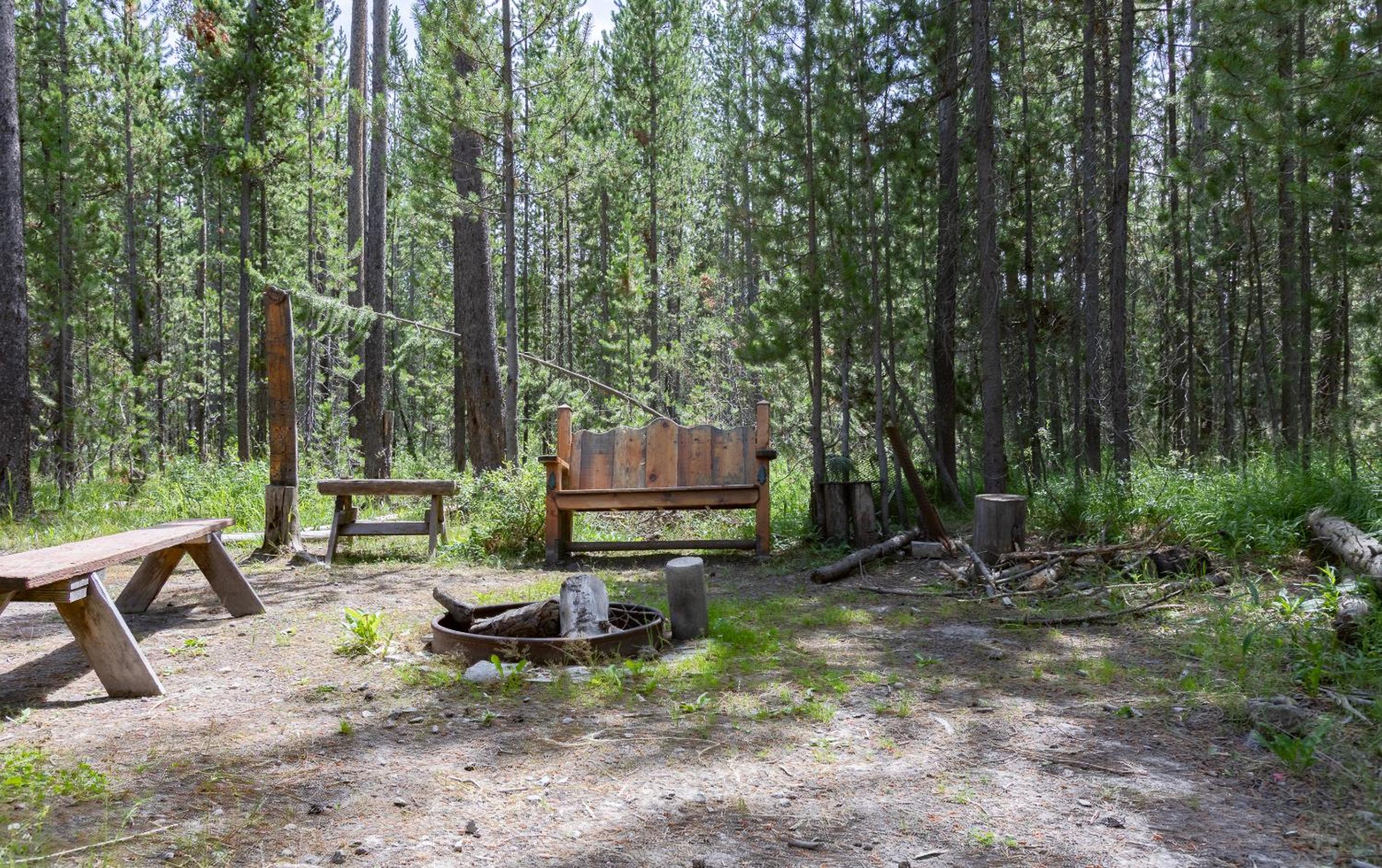 Hooter Hollow by KABINO Fire Pit Big Driveway SmartTV Grill WiFi