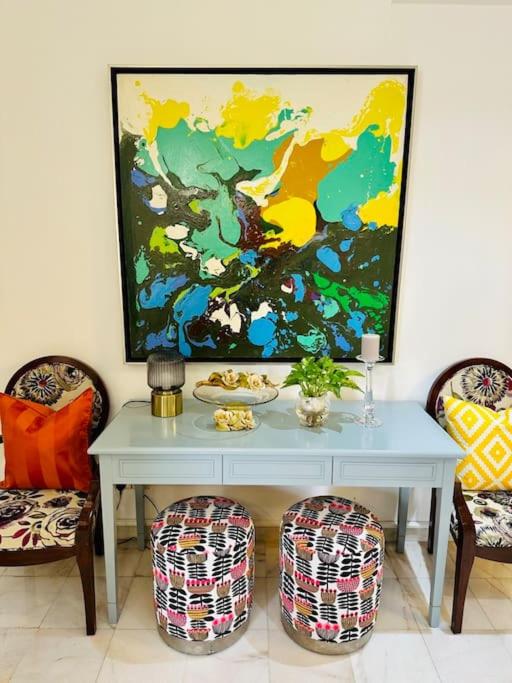 Charming apartment with Netflix at PWTC