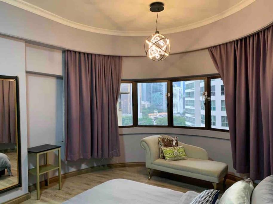 Charming apartment with Netflix at PWTC