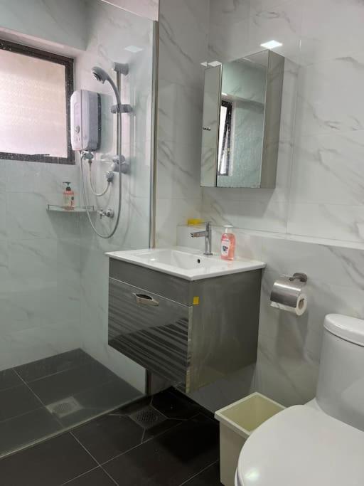 Charming apartment with Netflix at PWTC
