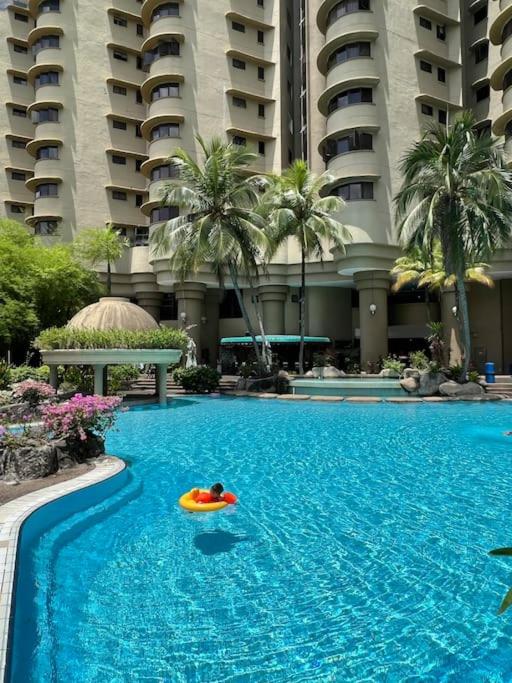 Charming apartment with Netflix at PWTC