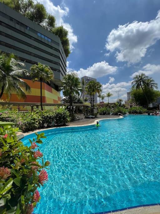 Charming apartment with Netflix at PWTC