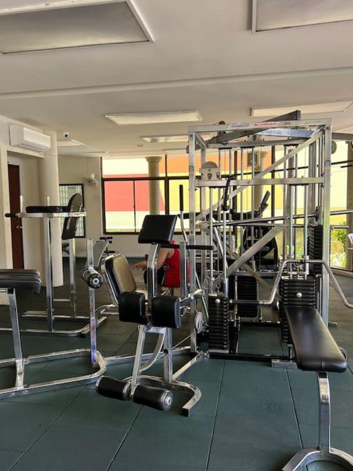 Charming apartment with Netflix at PWTC