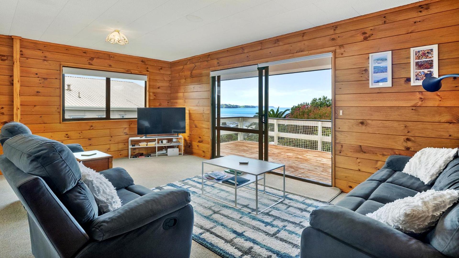 Crystal Clear - Snells Beach Holiday Home view 3