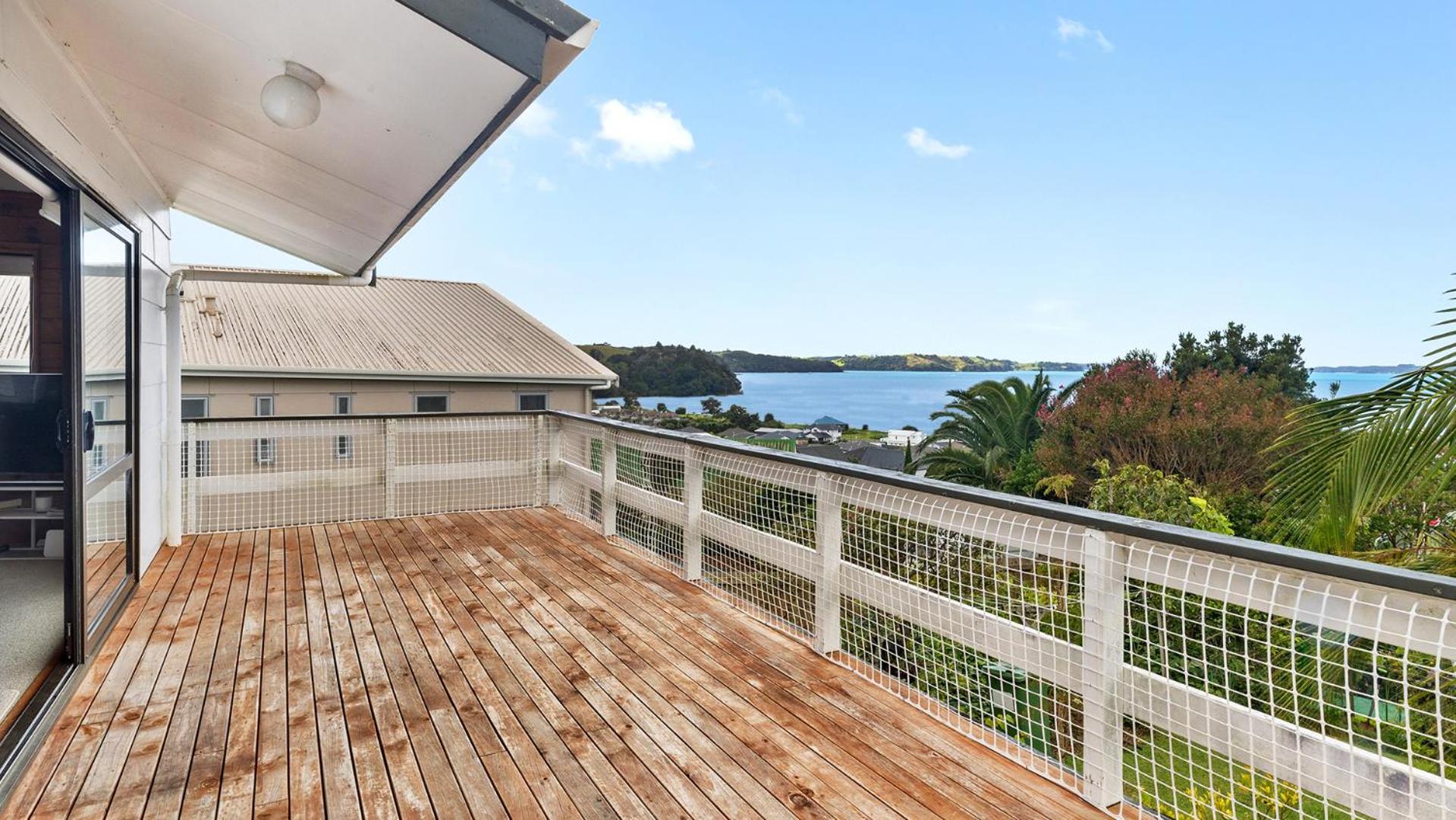 Crystal Clear - Snells Beach Holiday Home view 2