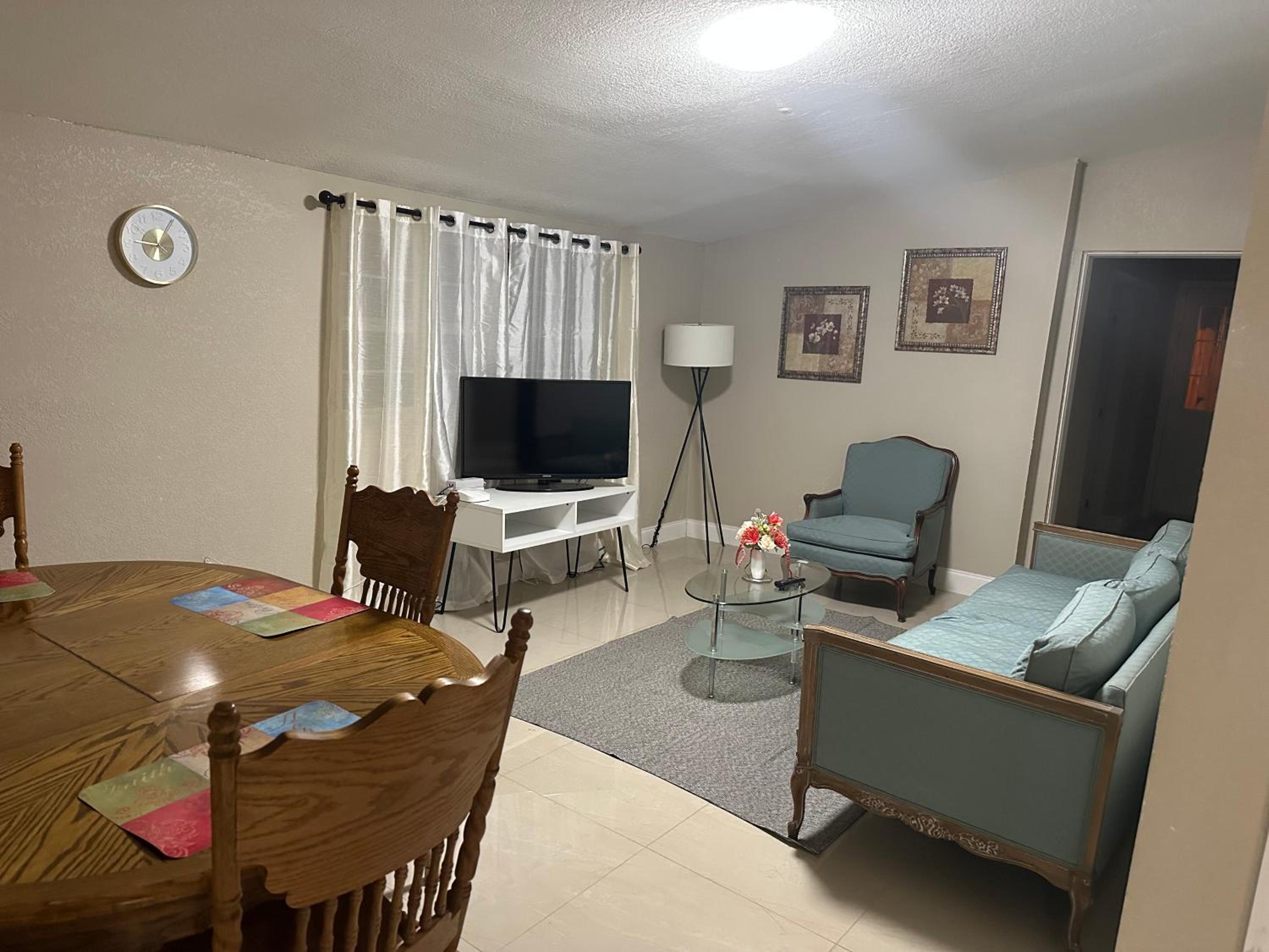 Tampa Vacations - Oak Ridge House - Property Image 7