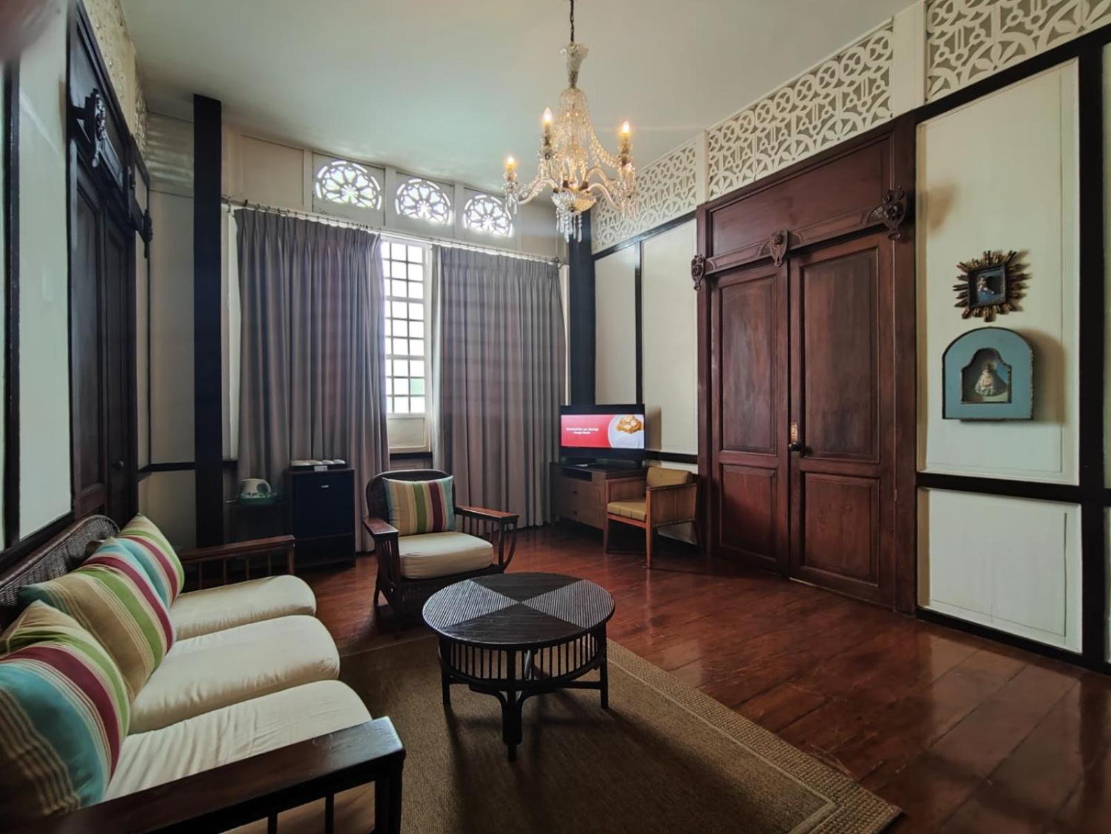 Paradores Del Castillo, Taal - 9