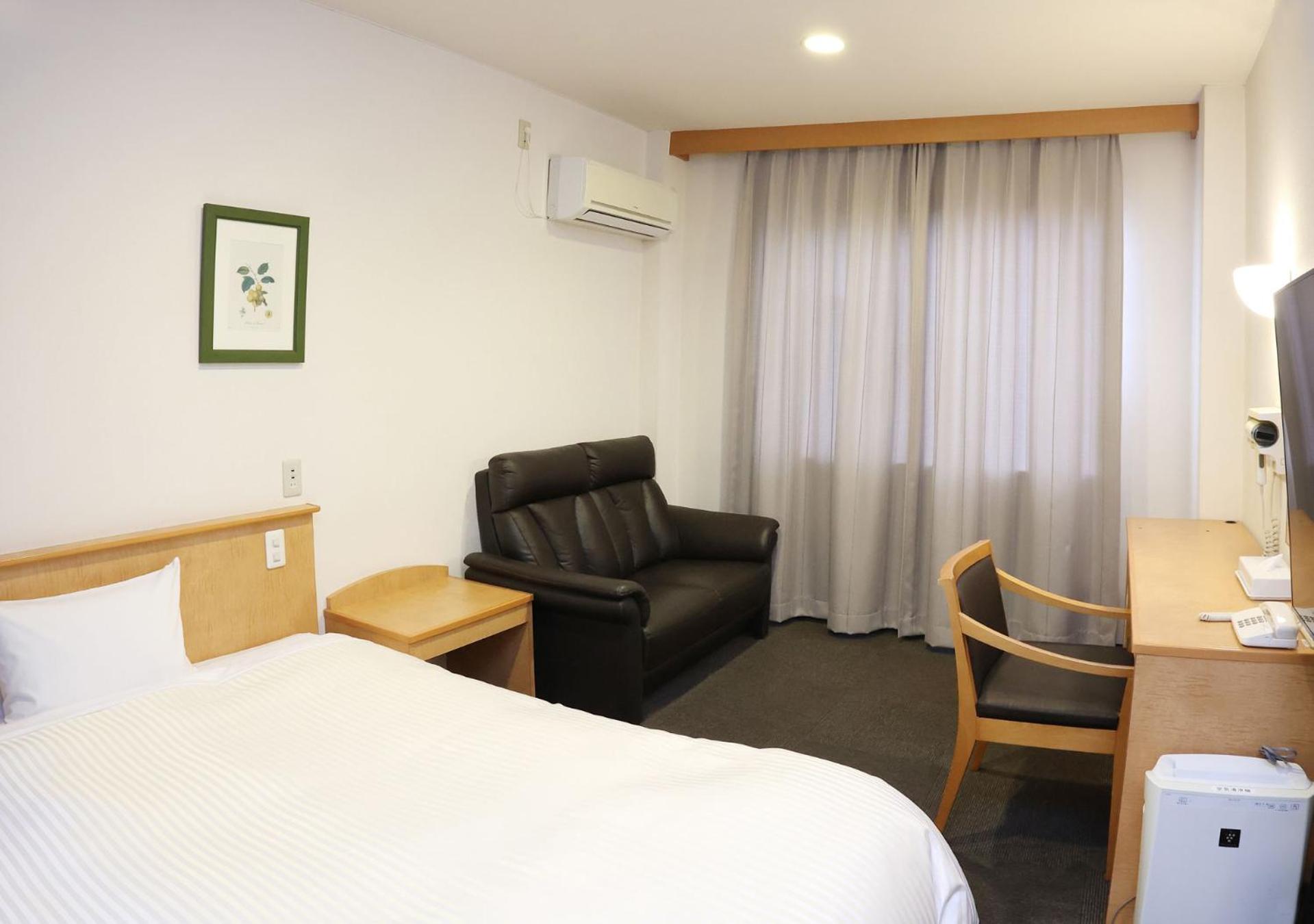 Business Hotel Isesaki Heisei Inn