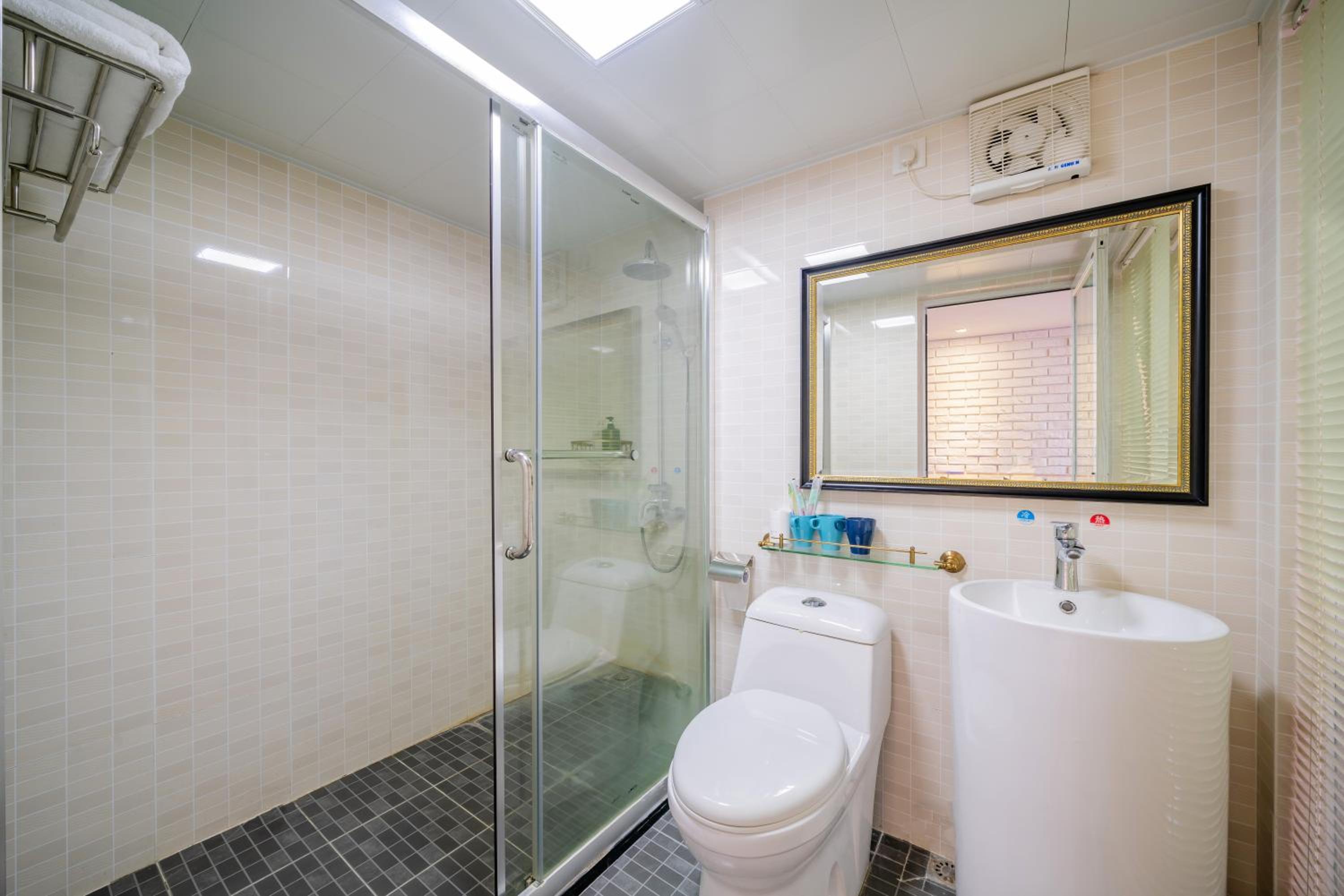 April Fair Duplex Apartment Guagnzhou South Railway Station Min Jie Branch