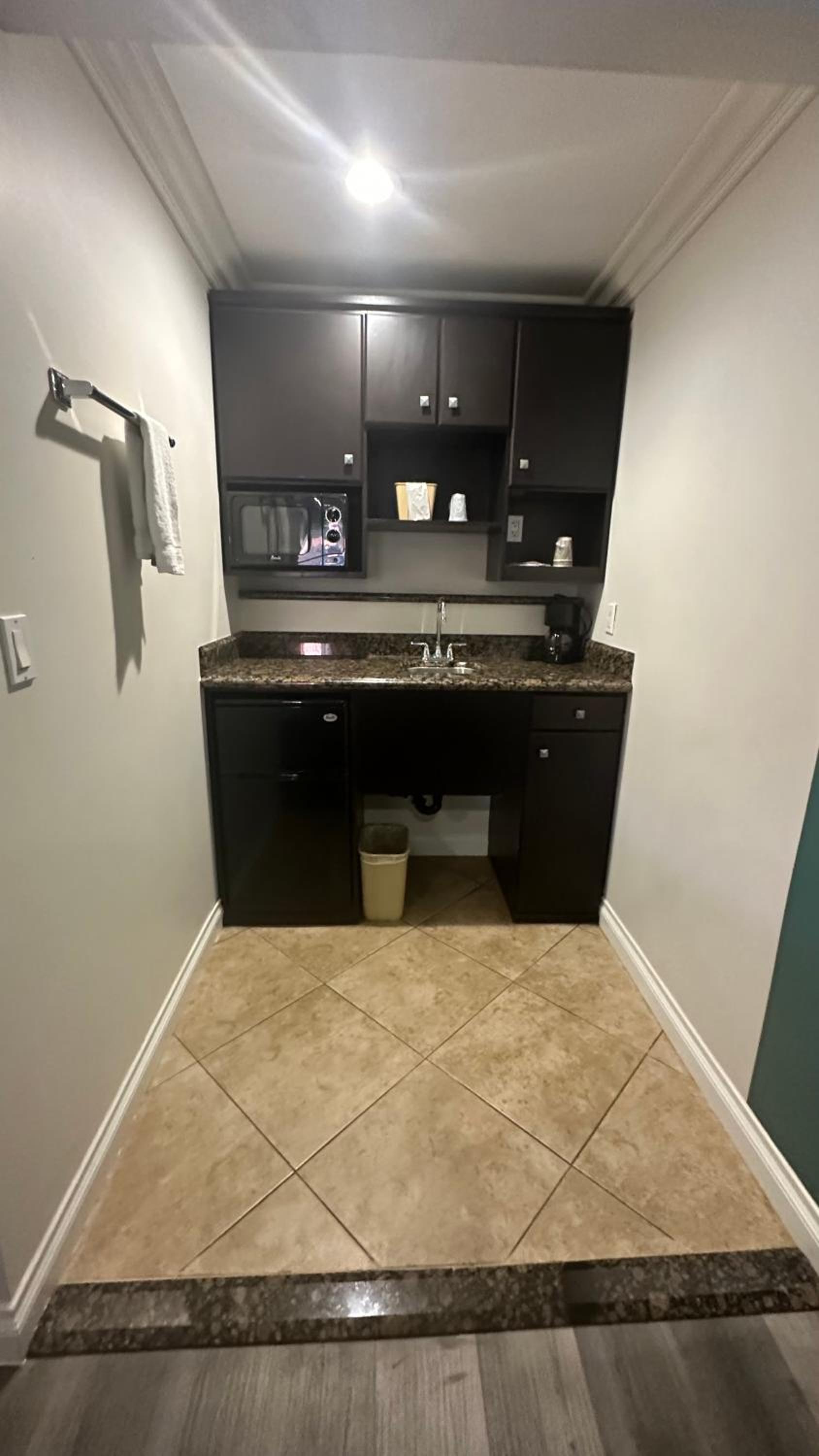 Garden Inn and Suites Glendora - Property Image 3