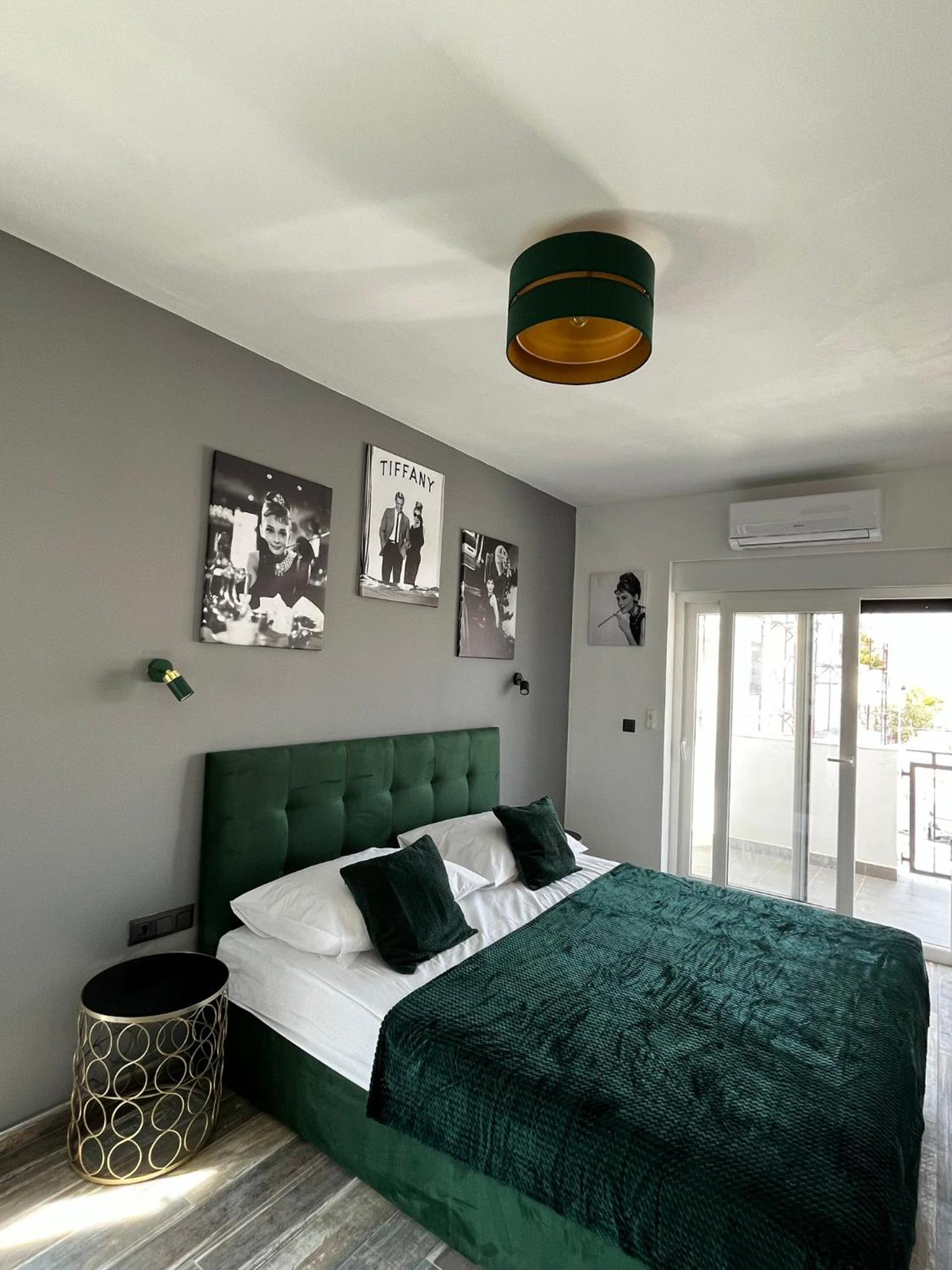 LuxVilla AURORA