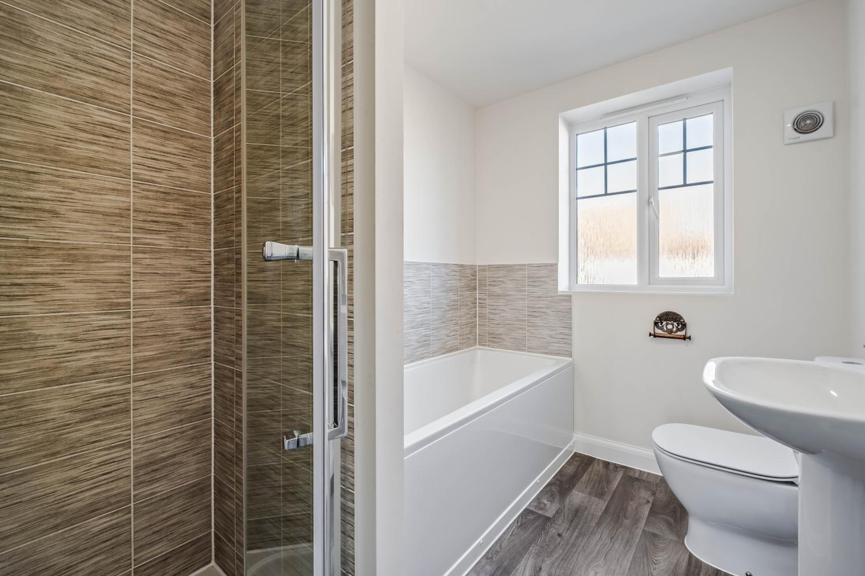 Beautiful and comfortable home away from home with free parking, fast wifi and white crisp hotel standard linen hosted by Our Home Short Stays view 5