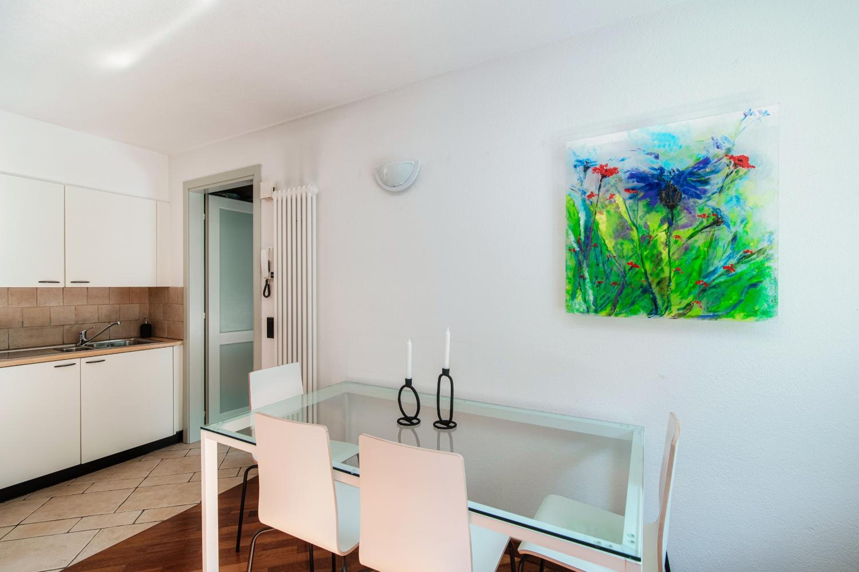 SIN4 Apartments by Quokka 360 - overlooking the lake - FAI heritage in Morcote