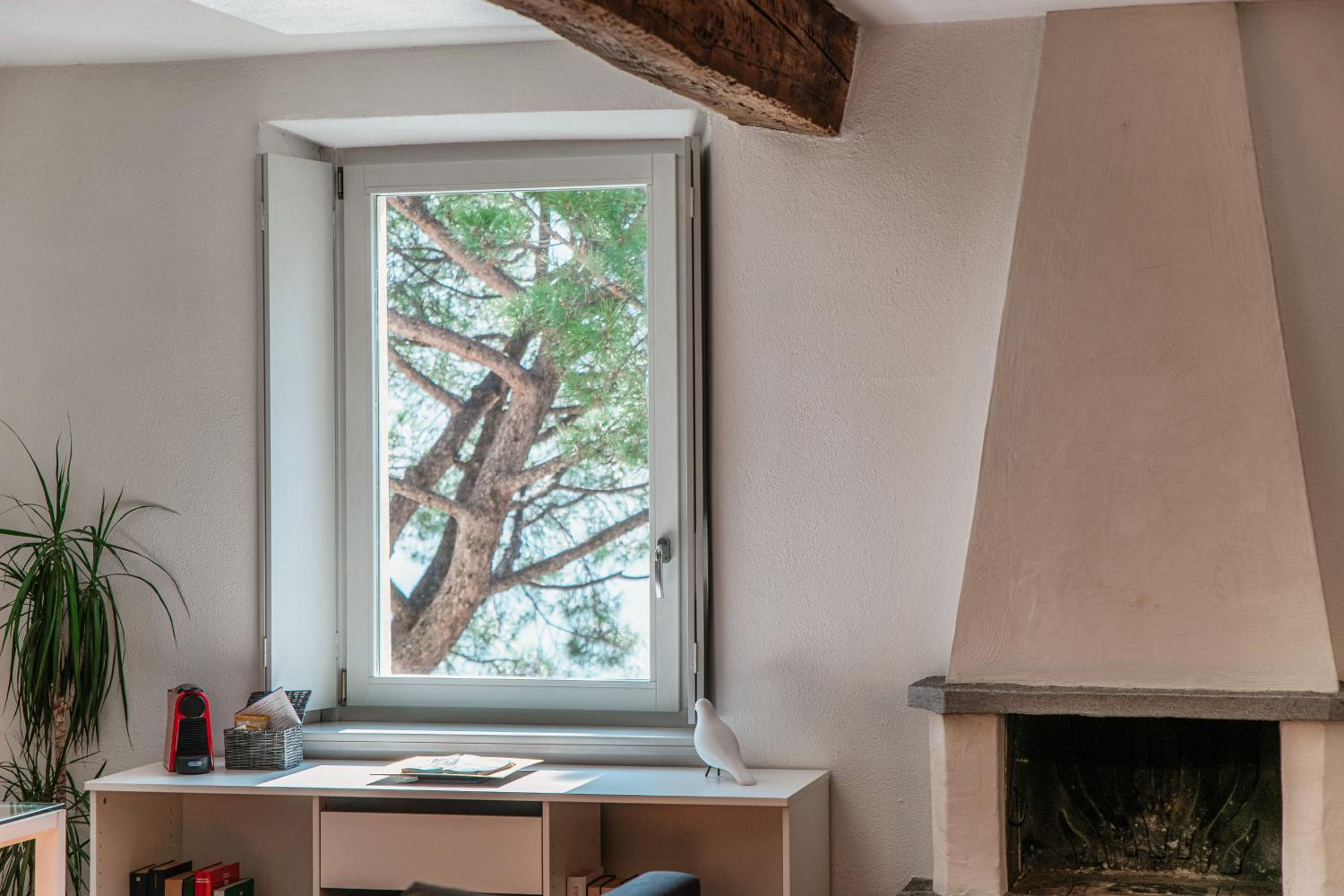 SIN4 Apartments by Quokka 360 - overlooking the lake - FAI heritage in Morcote