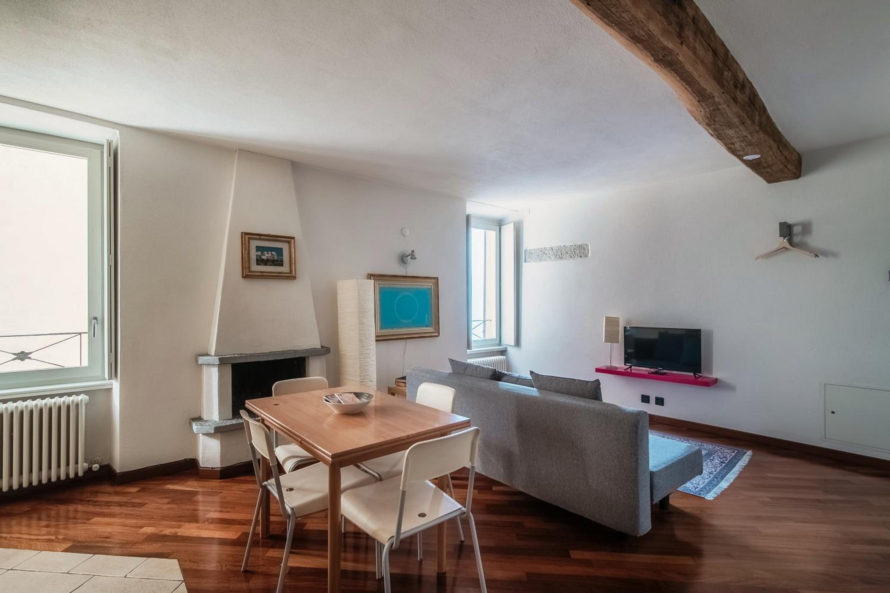 SIN4 Apartments by Quokka 360 - overlooking the lake - FAI heritage in Morcote