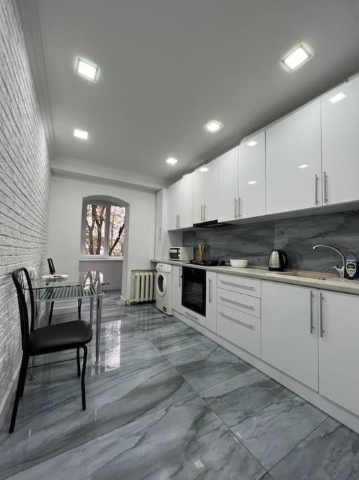 Ultra Centr Chisinau LuxRent