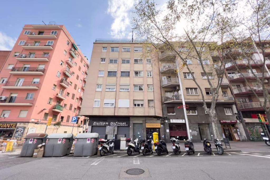 BeBarceloner Sant Andreu Apartments - 3 bedrooms photo 3