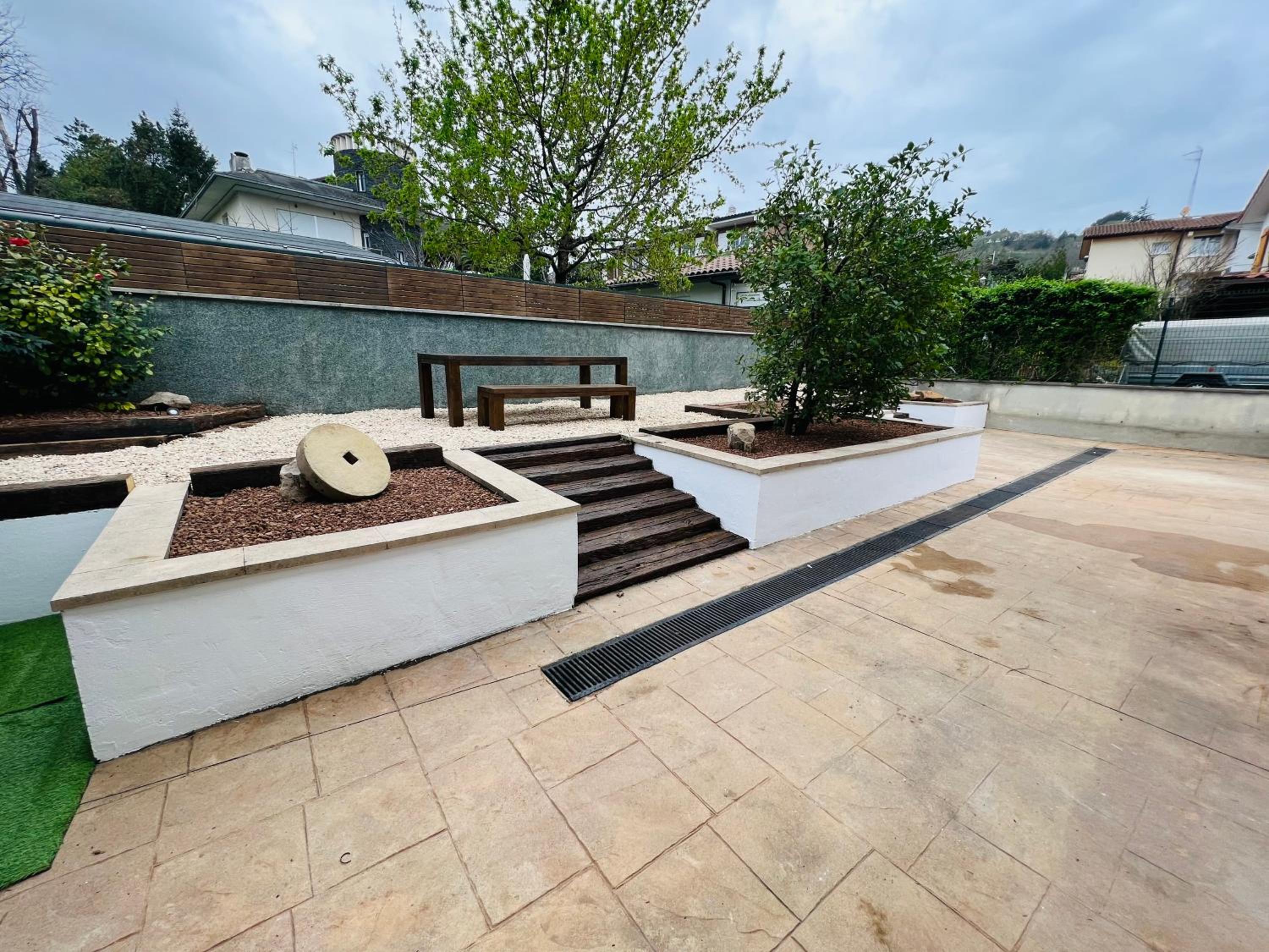 Loreartean by Basque Homes