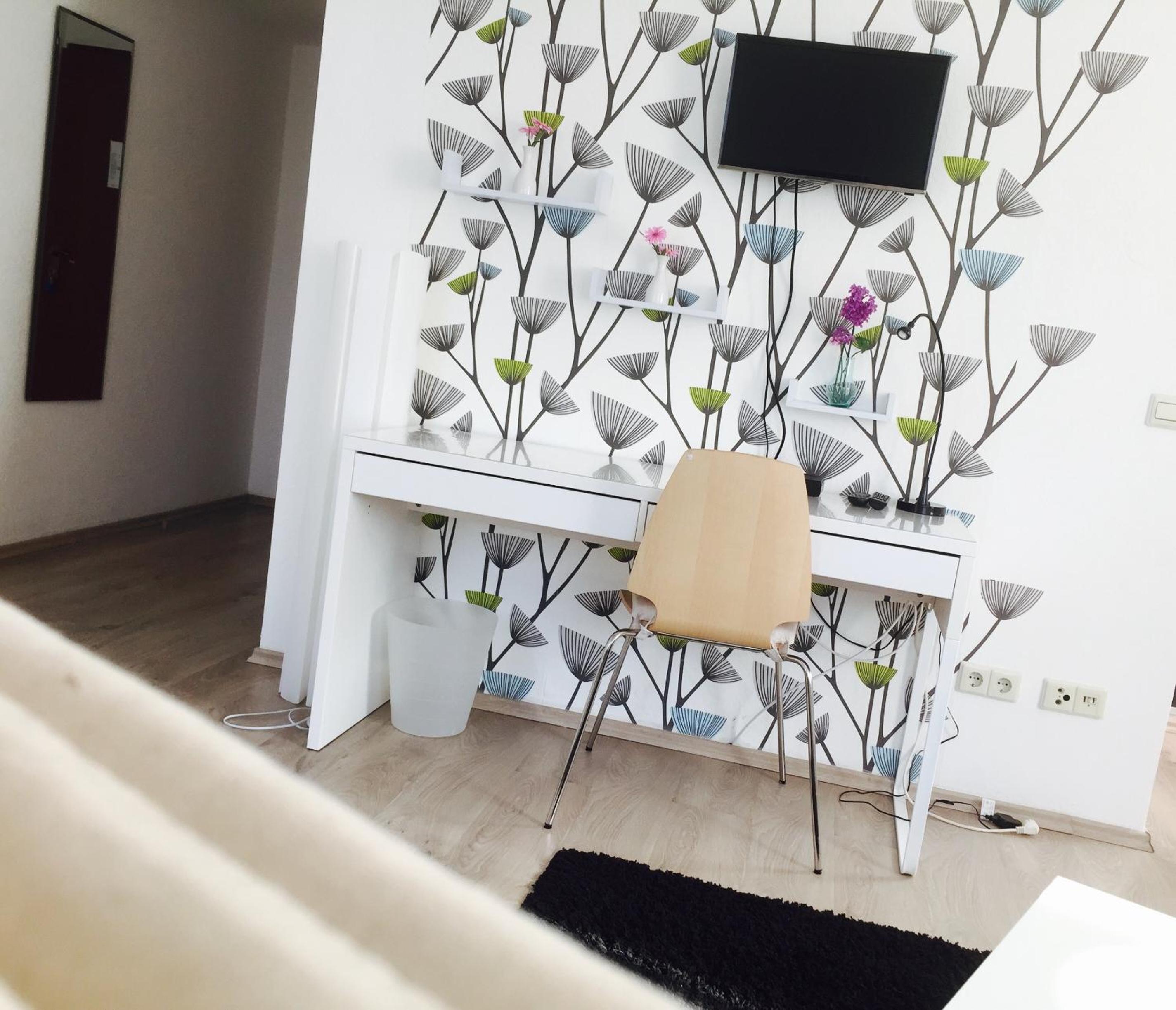 Rael-Boardinghouse