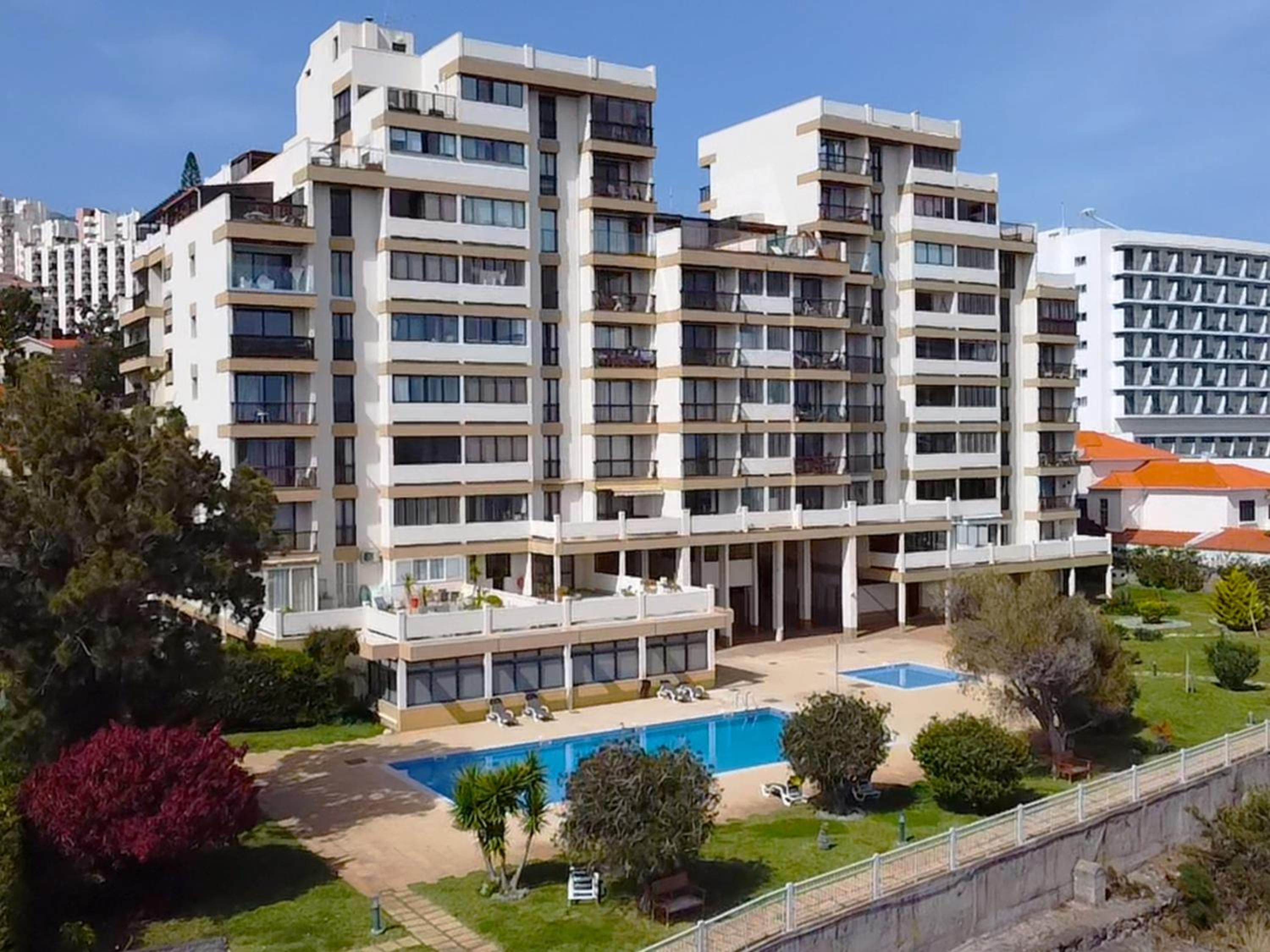 Private Sunset Terrace & Ocean Cliff Pool Garden at Designer Apt by LovelyStay view 5