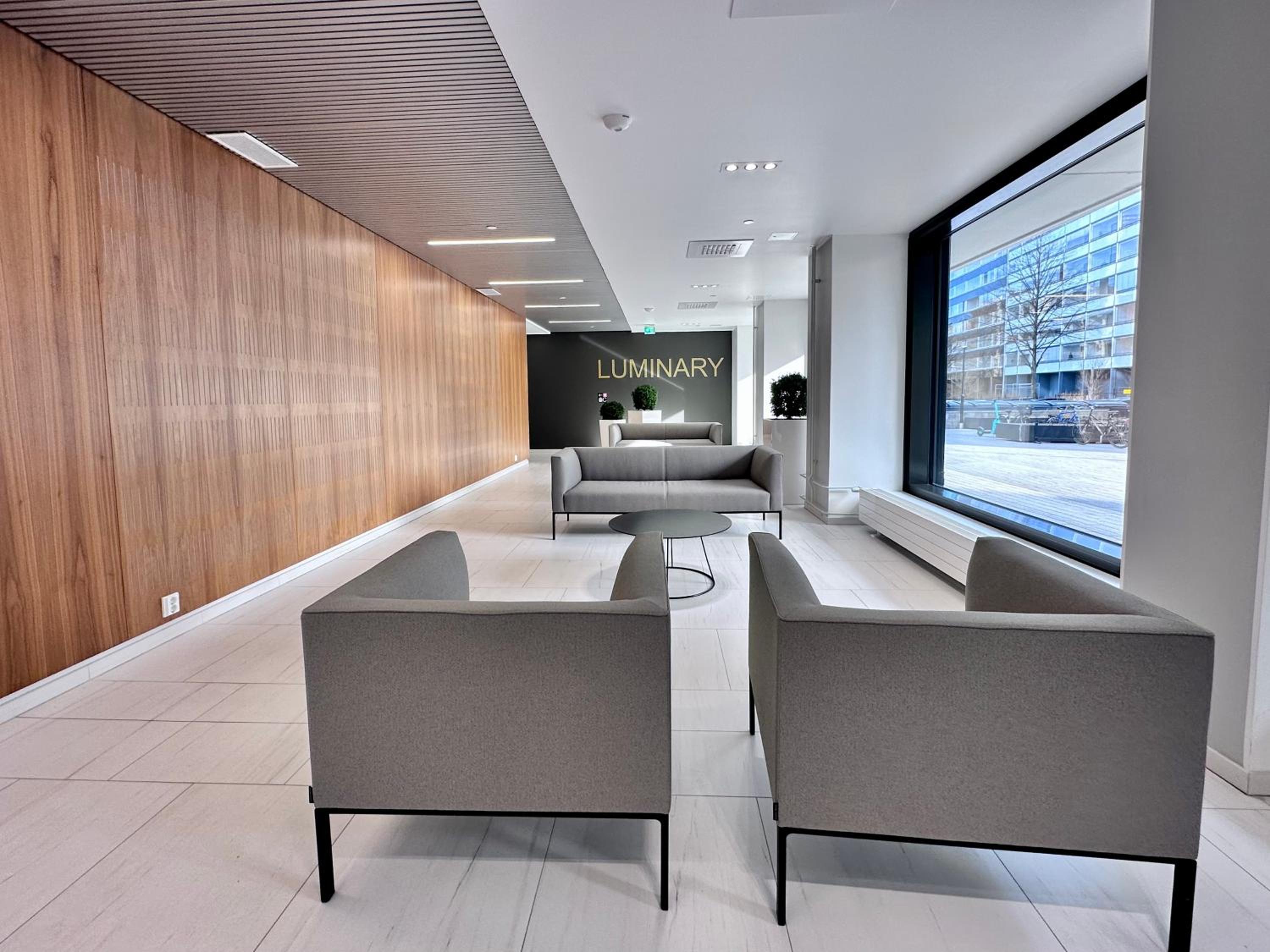 Peaceful Premium Apartment with Sauna and Balcony - Perfect Downtown Location