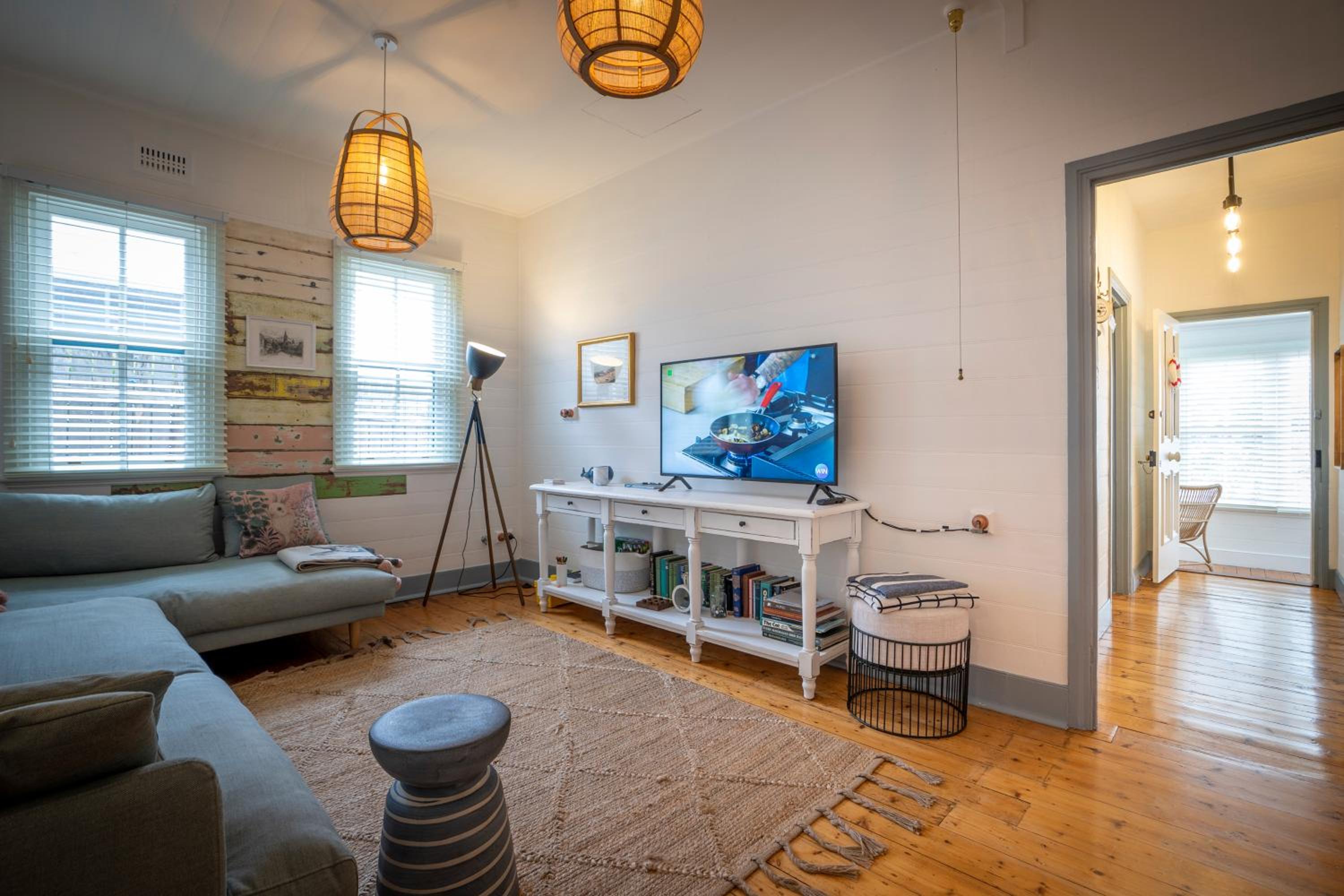 Cosy coastal cottage- Allwood Harbour