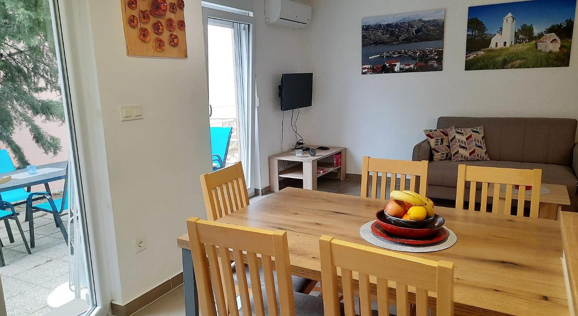 Apartment Paklina view 3