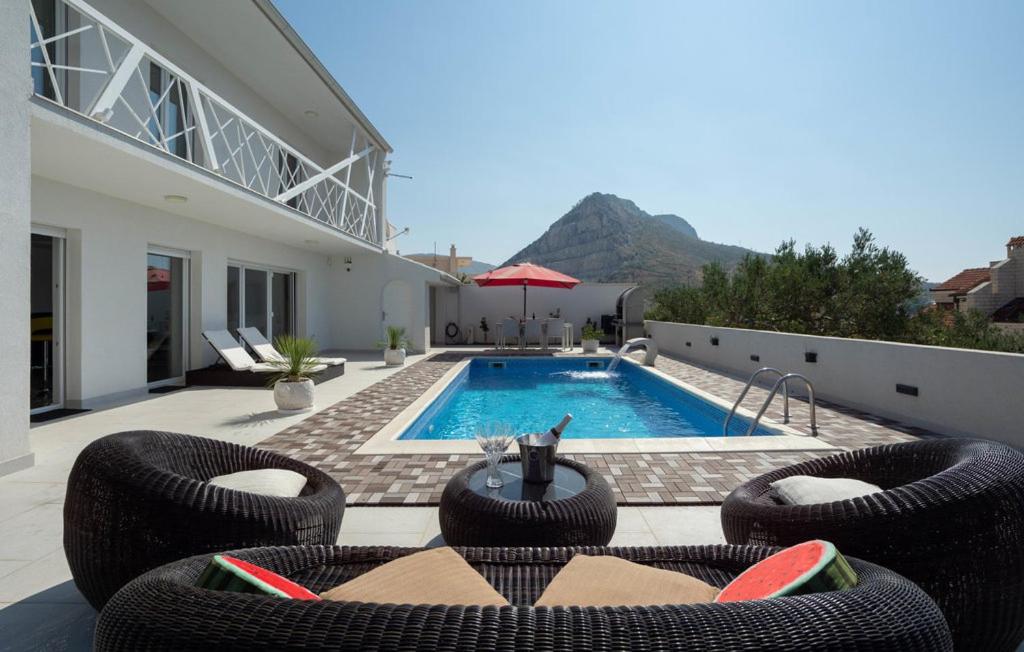 Villa Irresistible