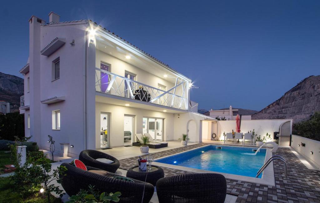 Villa Irresistible